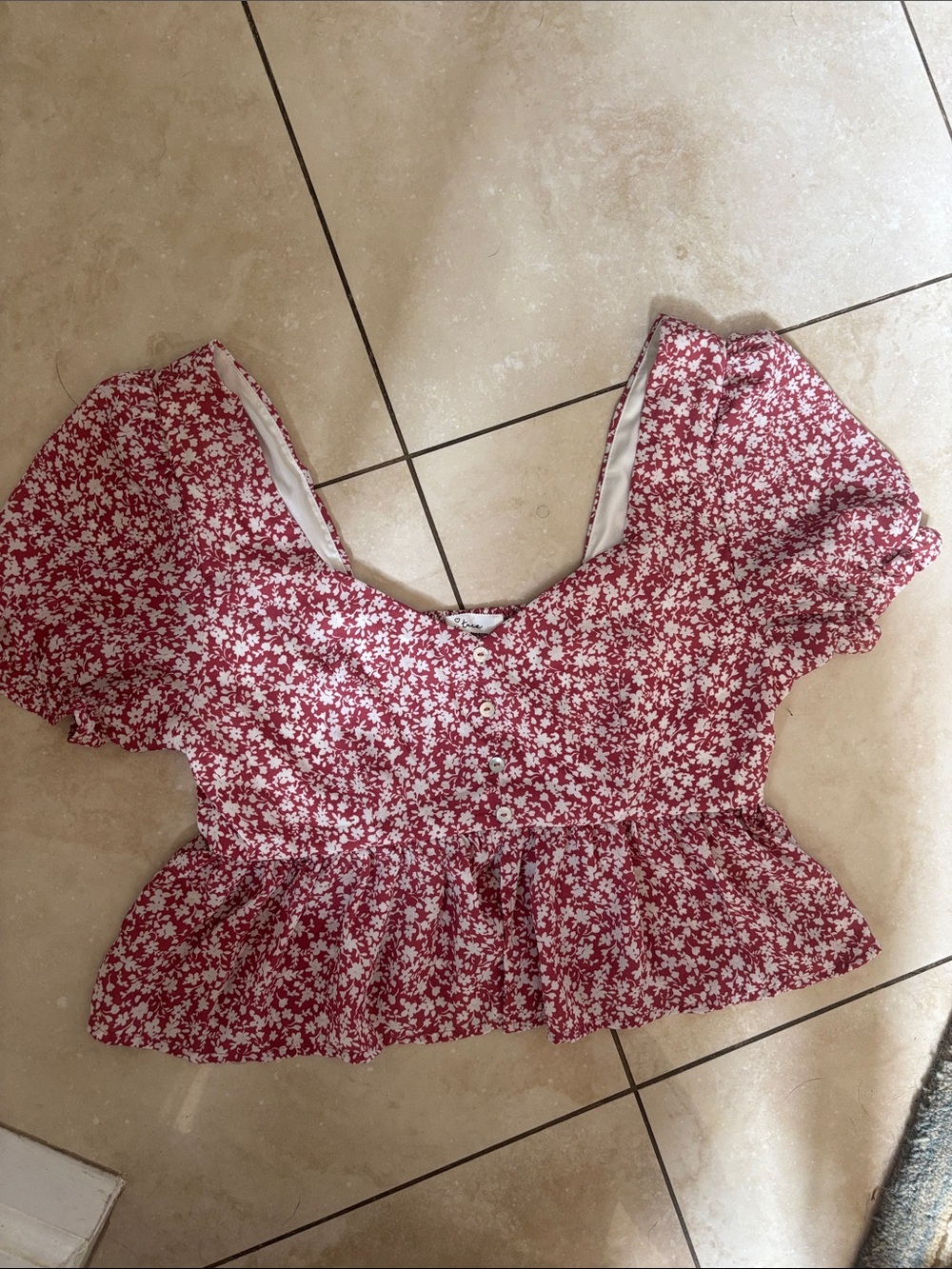 Love Tree Red Floral Puff-Sleeve Peplum Blouse